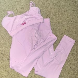 Sports bra and leggings